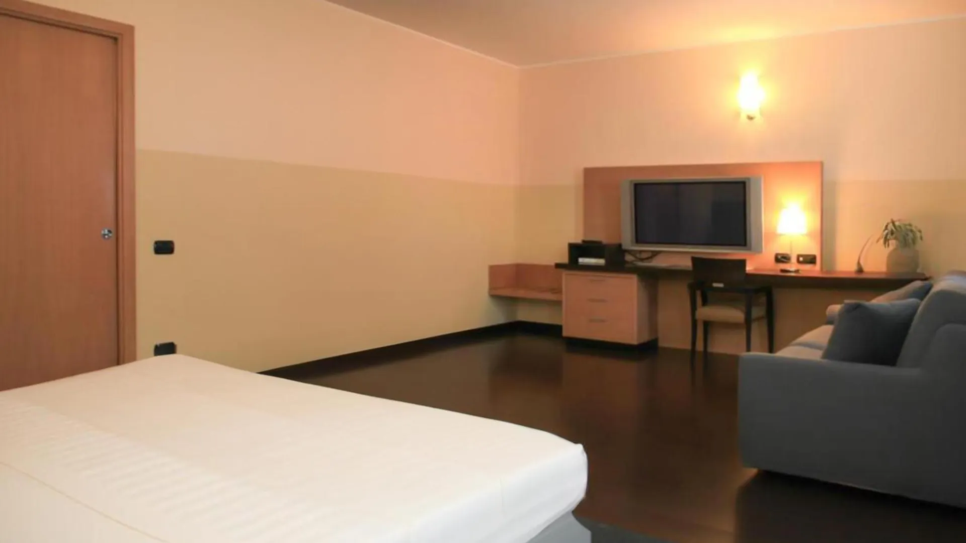 ****  B&B Hotel Milano Cologno Studios Cologno Monzese Italien